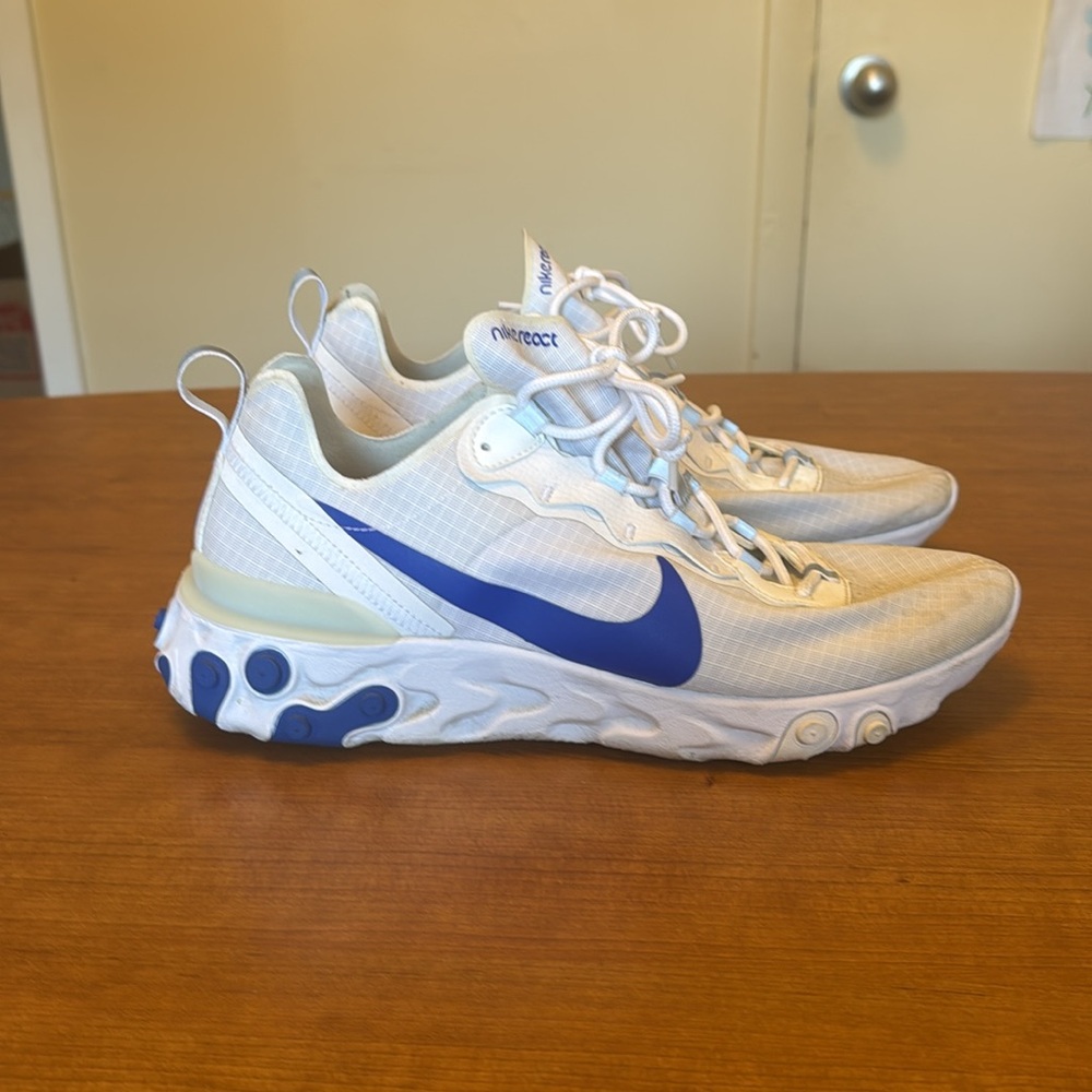 NIKE React Infinity Men’s sneakers.